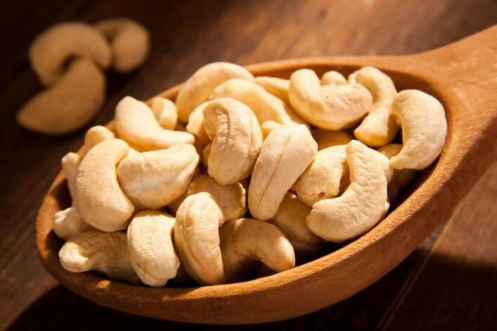Cashew boosts testosterone levels due to high zinc content